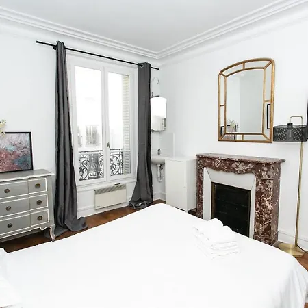 St Germain - Le Bon Marche Apartment